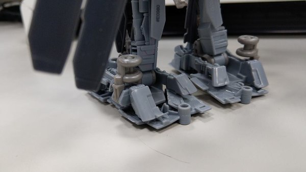 Studio Series Leader Class Blackout   In Hand Images Of Impressive New Mold Of 2007 Transformers Movie Character  (22 of 29)